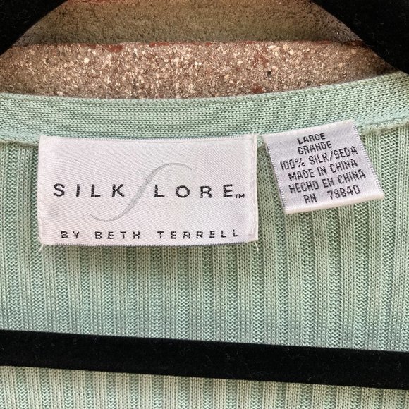 SILK LORE Short Sleeve Sweater. 100% silk in mint green. Figure flattering. - Picture 5 of 8